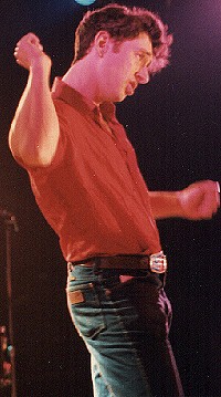 jojo5.jpg (28728 bytes)
